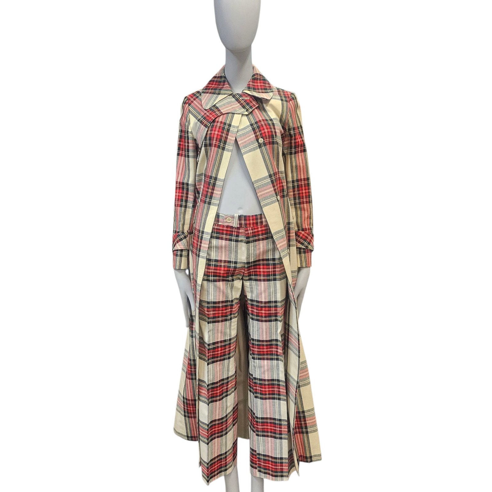 Mint Saks Fifth Avenue Plaid Trench and Pant Set: Trench bust: 34"w, 54"l, pant waist: 29" Absence of a condition report does not indicate that this lot is in perfect condition. Please request a condition report as needed, prior to bid