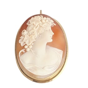 Shell Cameo, 18k Pin Pendant