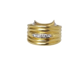 Diamond, 18k Yellow Gold Ring