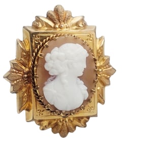 Shell Cameo, 14k Yellow Gold Ring