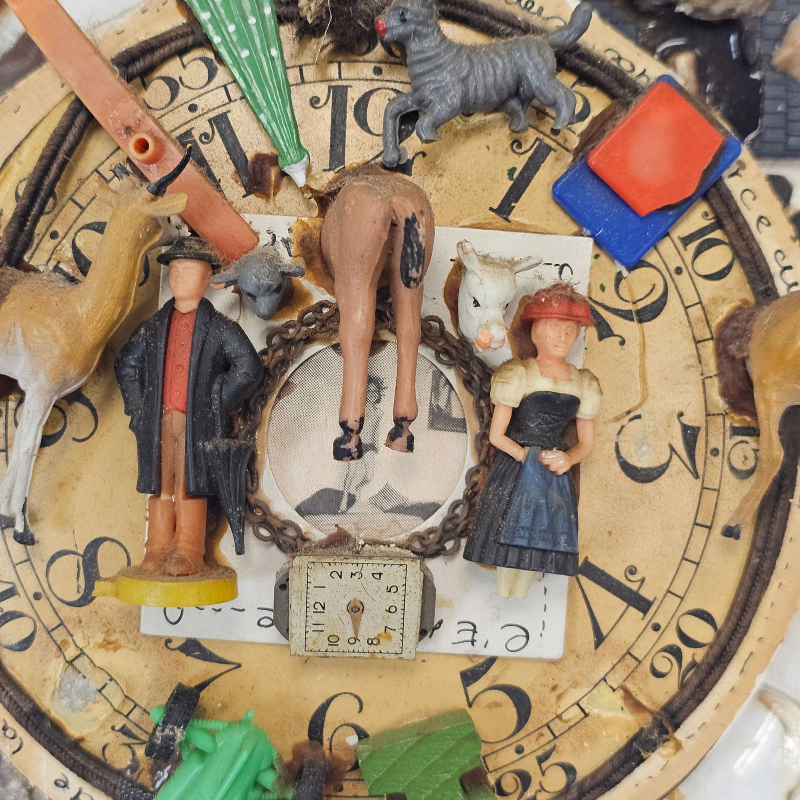Assemblage Tramp Art 'Clock' - 2