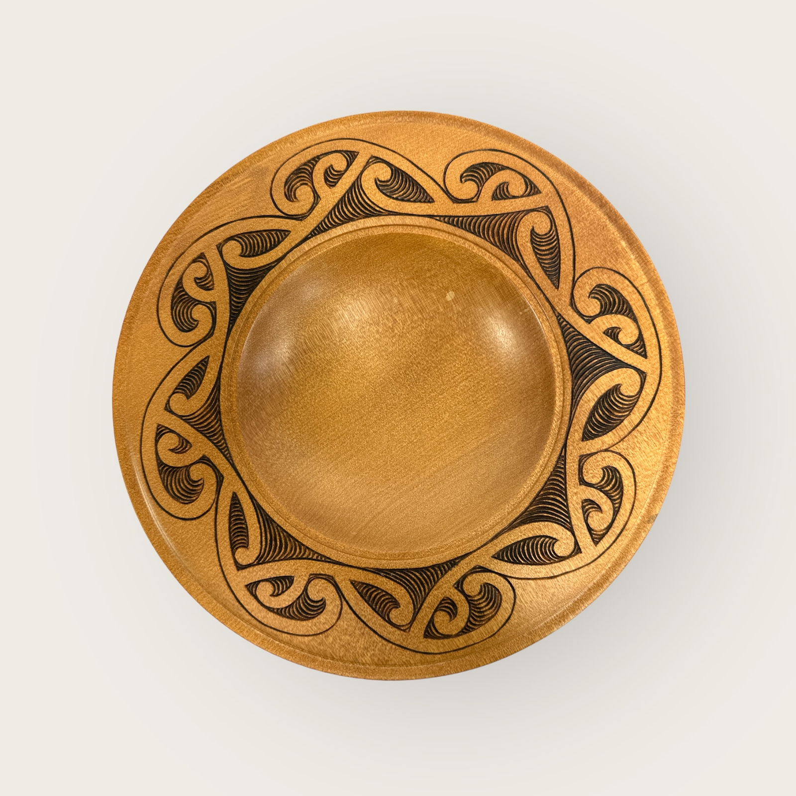 New Zealand Kauri Bowl by Thomas Hansen: Signed on base, great condition. Rounded bowl 9" across, wood.Absence of a condition report does not indicate that this lot is in perfect condition. Please request a condition report as needed,