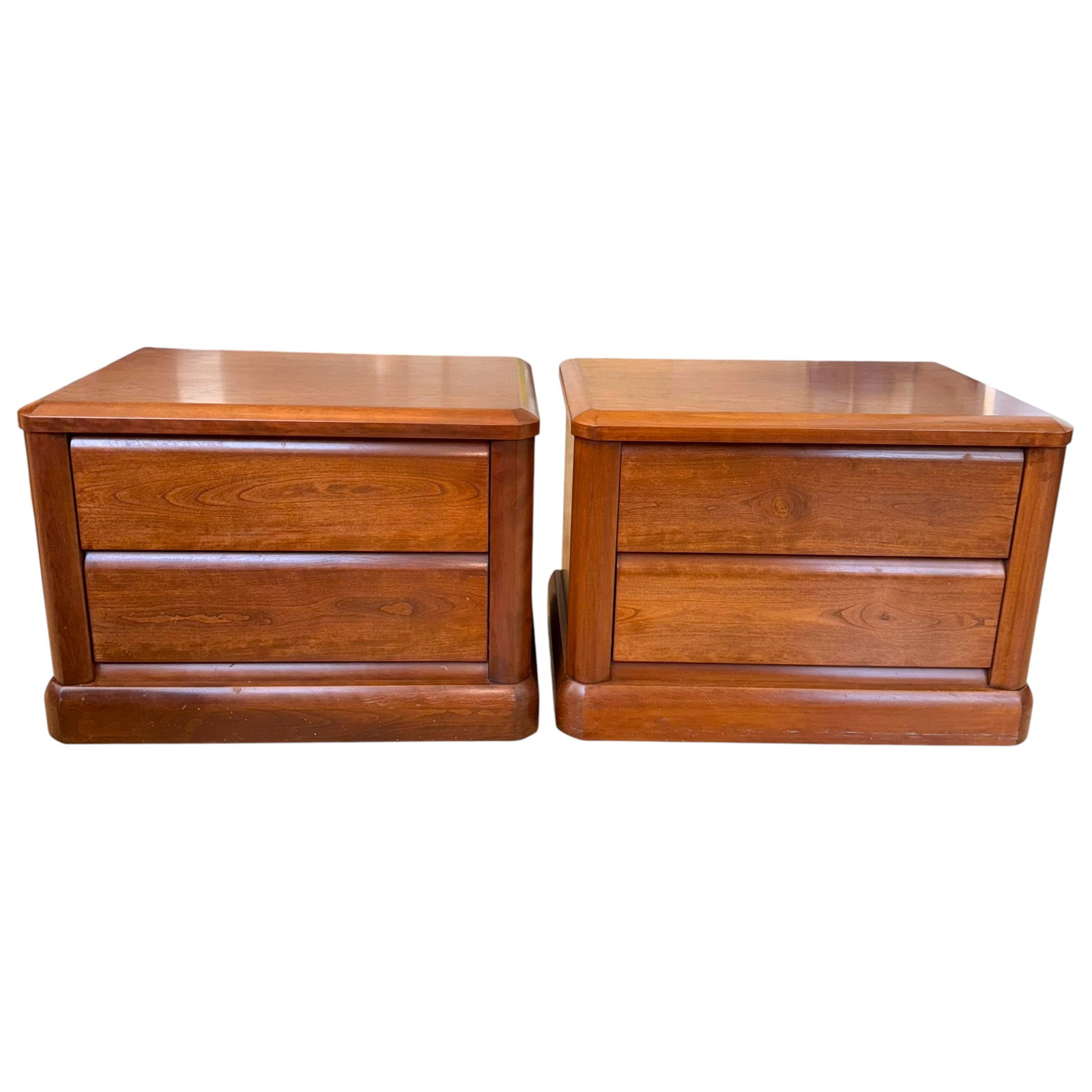 Pair of Knowlton Brothers Grover Beach CA Nightstands (1 of 4)