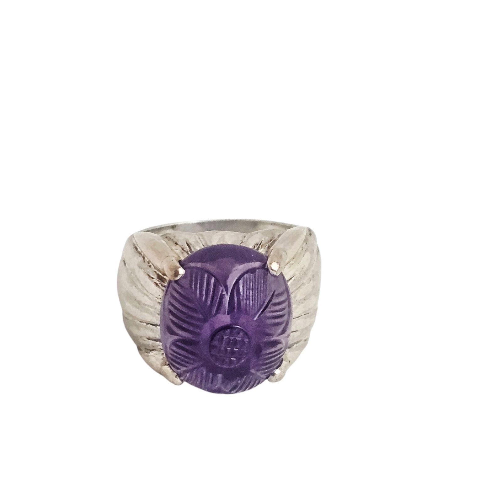 Gent's Amethyst, Sterling Silver Ring: Designed in a foliate motif, featuring a carved amethyst cabochon set in a textured sterling silver ring mounting, size 11. Gross weight: 21.8 grams. Absence of a condition report does not indic
