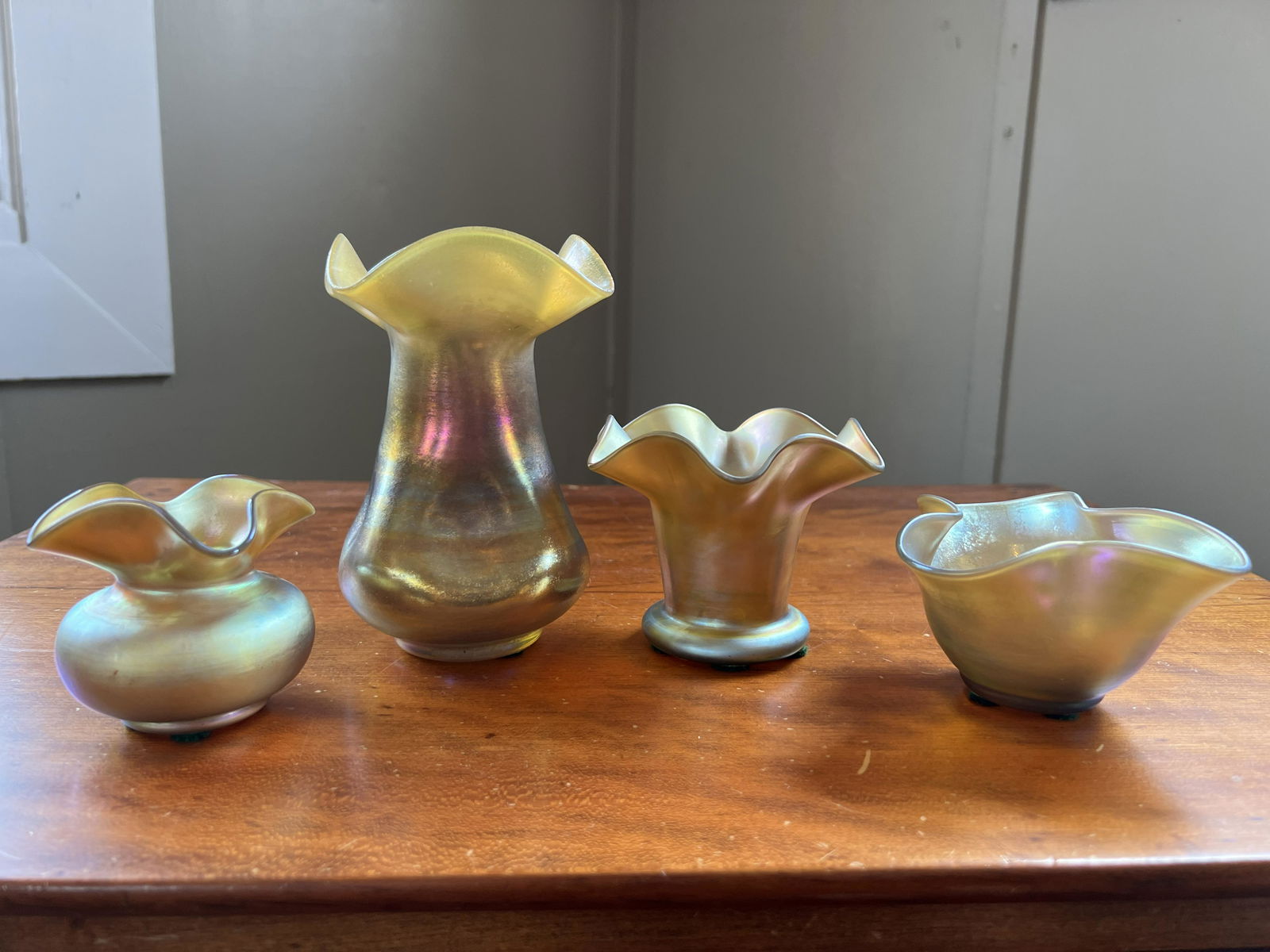 4 Steuben Gold Aurene Vases and Bowls 137, 145, 162 (1 of 11)