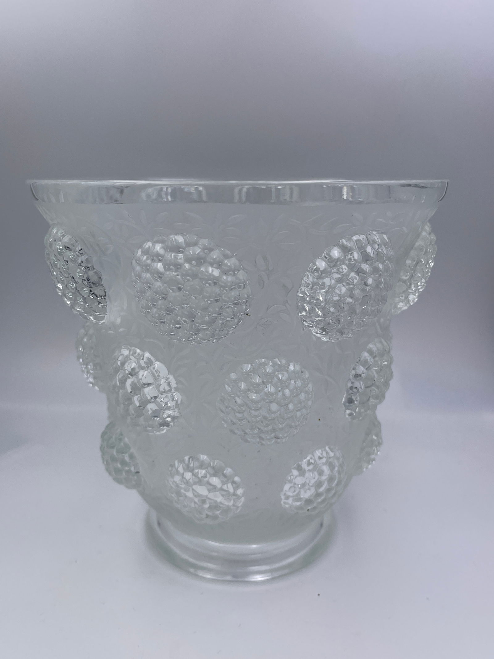 Verlys Crystal Raspberry Vase (1 of 7)
