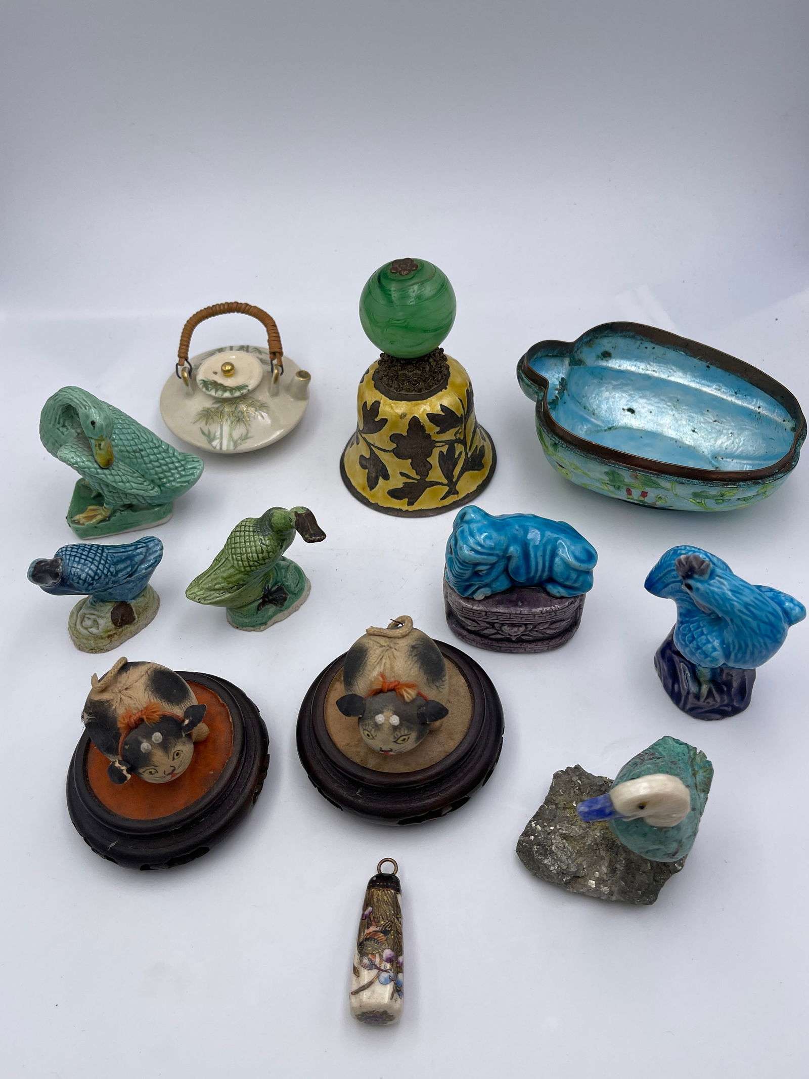 Assortment of Chinese and Japanese Articles (1 of 20)