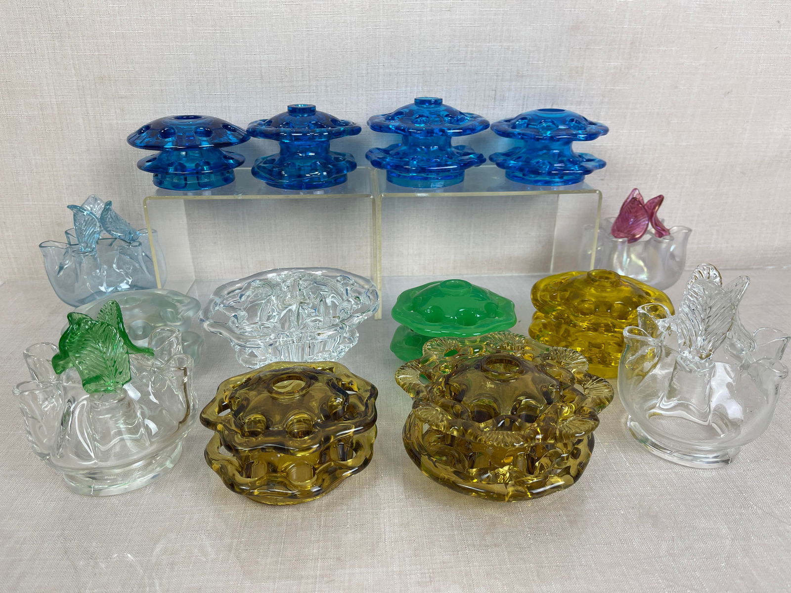 Large Assortment of Steuben Art Glass Frogs (1 of 13)