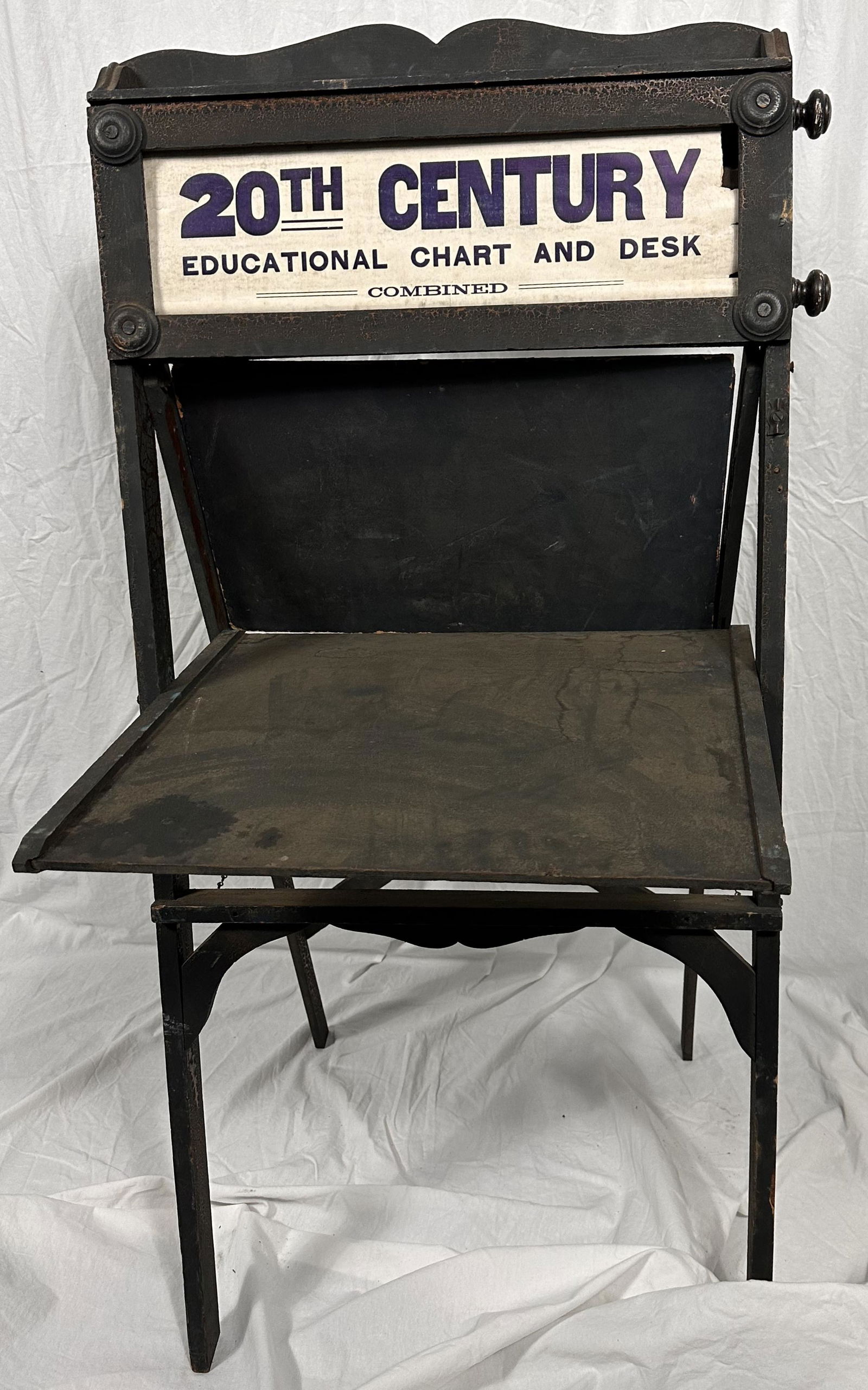 Antique Childs Desk and Easel / Learning Center (1 of 6)