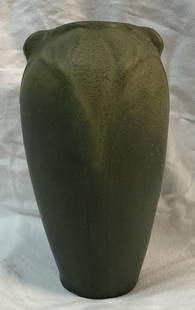 Early Van Briggle ca 1907 Arts And Crafts Pottery Vase 520: Nice early Van Briggle green pottery vase circa 1907 from what I have been able to determine. Van Briggle this early isn't easy to find especially in this condition!