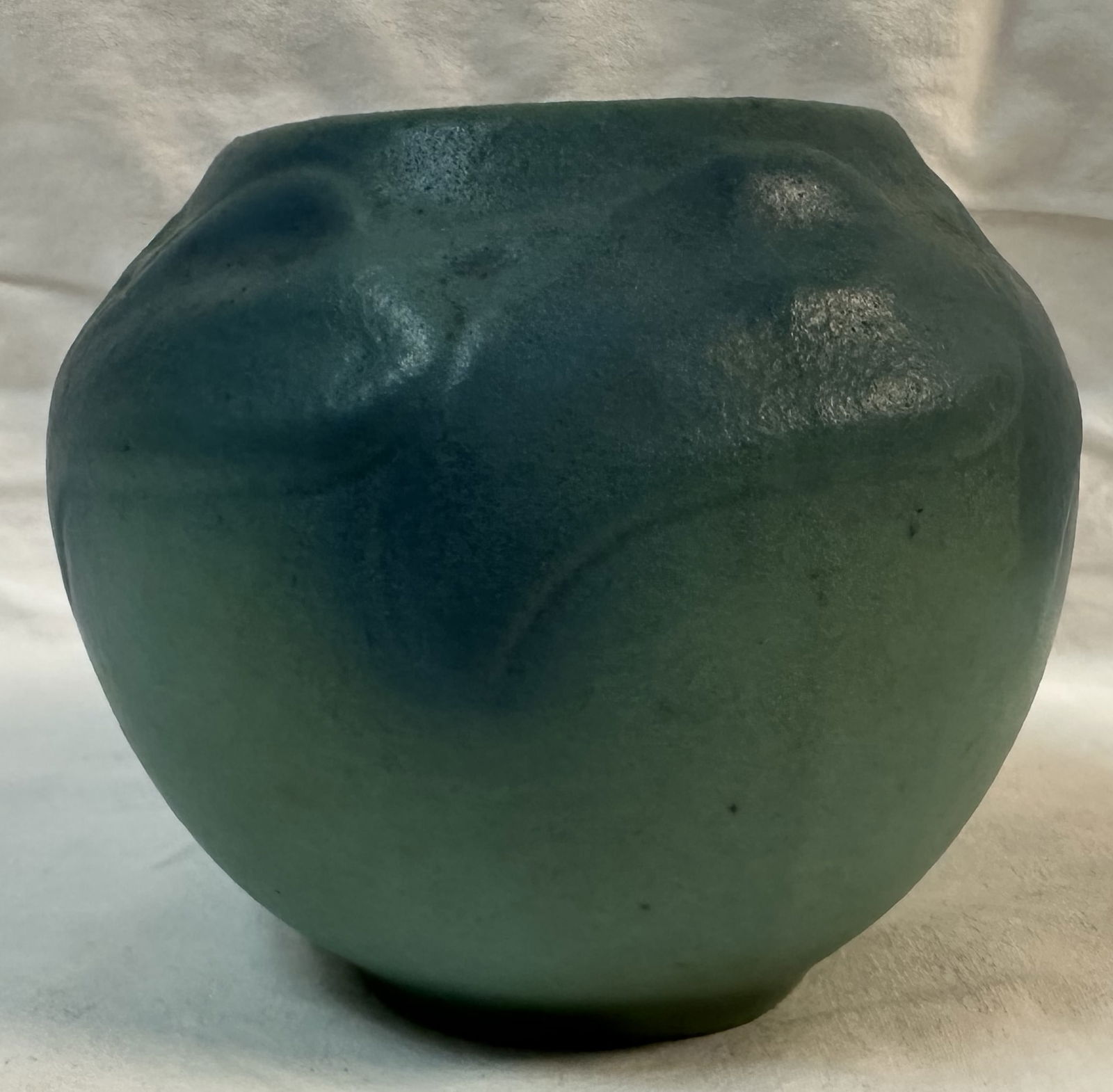 Van Briggle Arts And Crafts Pottery Vase (1 of 6)
