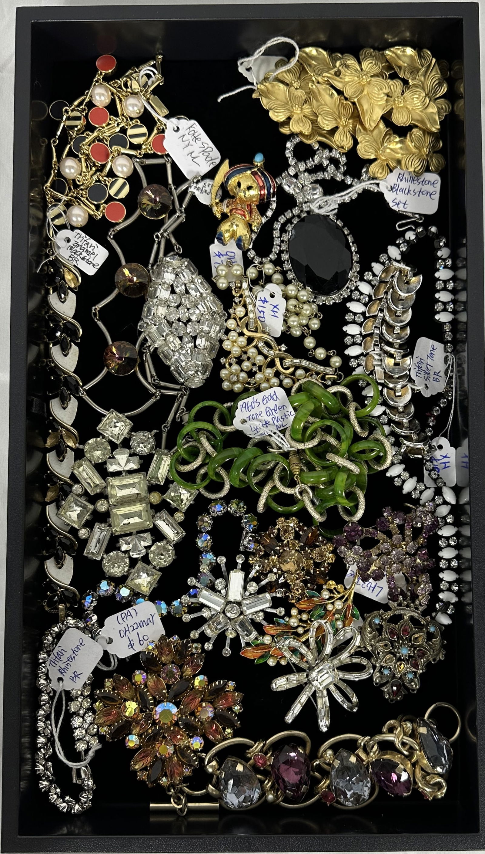Vintage Costume Jewelry Lot Trifari and Other Chunky Pieces: Great lot of vintage costume jewelry with several Trifari pieces mixed in. Whole lot goes for one price. From a NYC shop, dealer's prices can still be seen on many pieces.