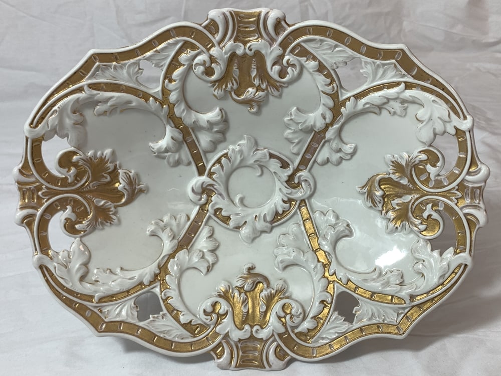 Antique Meissen Pierced Serving Dish Gold and White 12  Scalloped Edges - E (1 of 7)