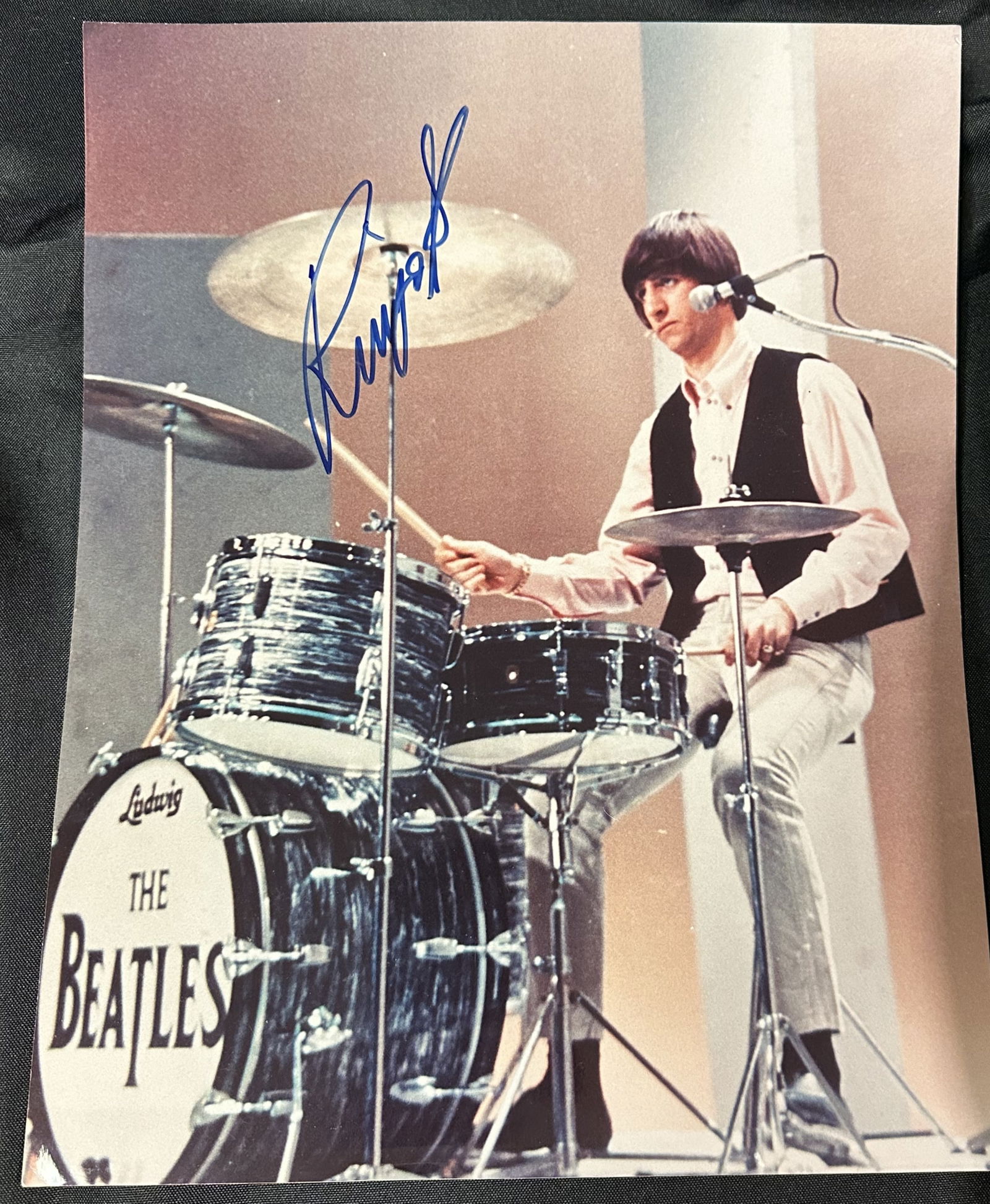 Large Ringo Starr Autographed Photo (1 of 4)
