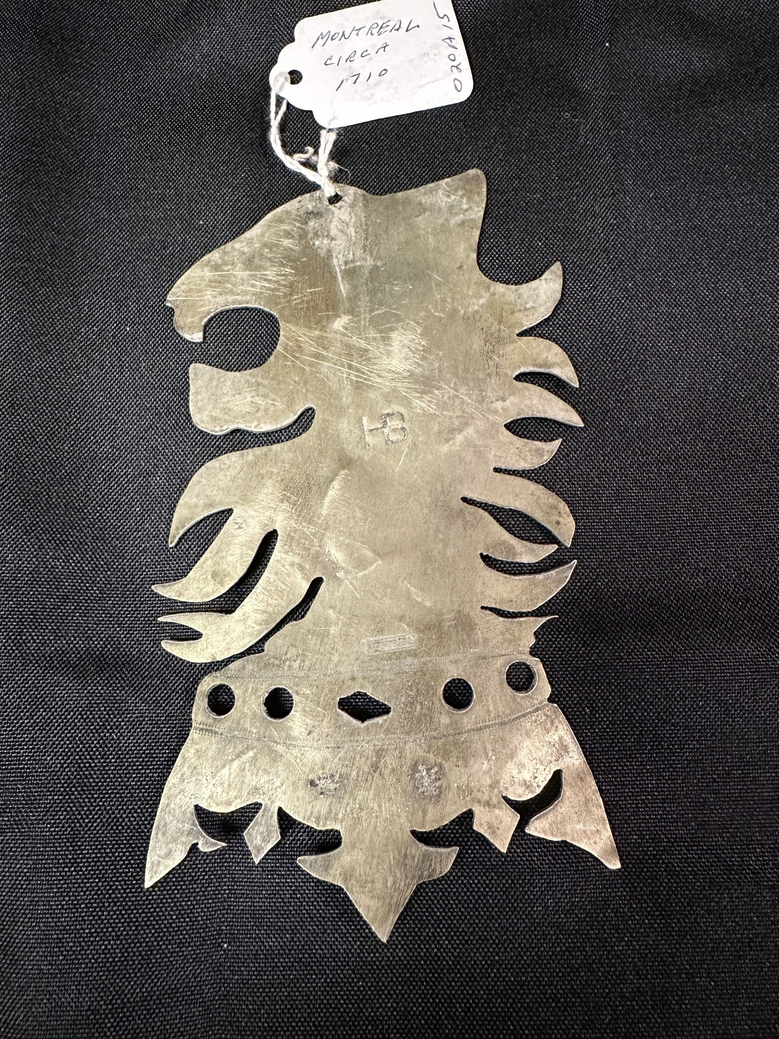 Hudson Bay - Sterling Silver Lion Head Pendant over a Crown (1 of 4)