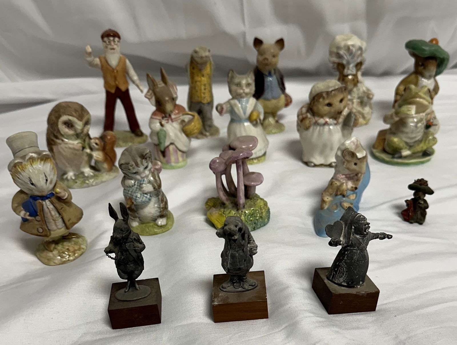 Beatrix Potter Ceramic Figurines Large Collection (1 of 11)