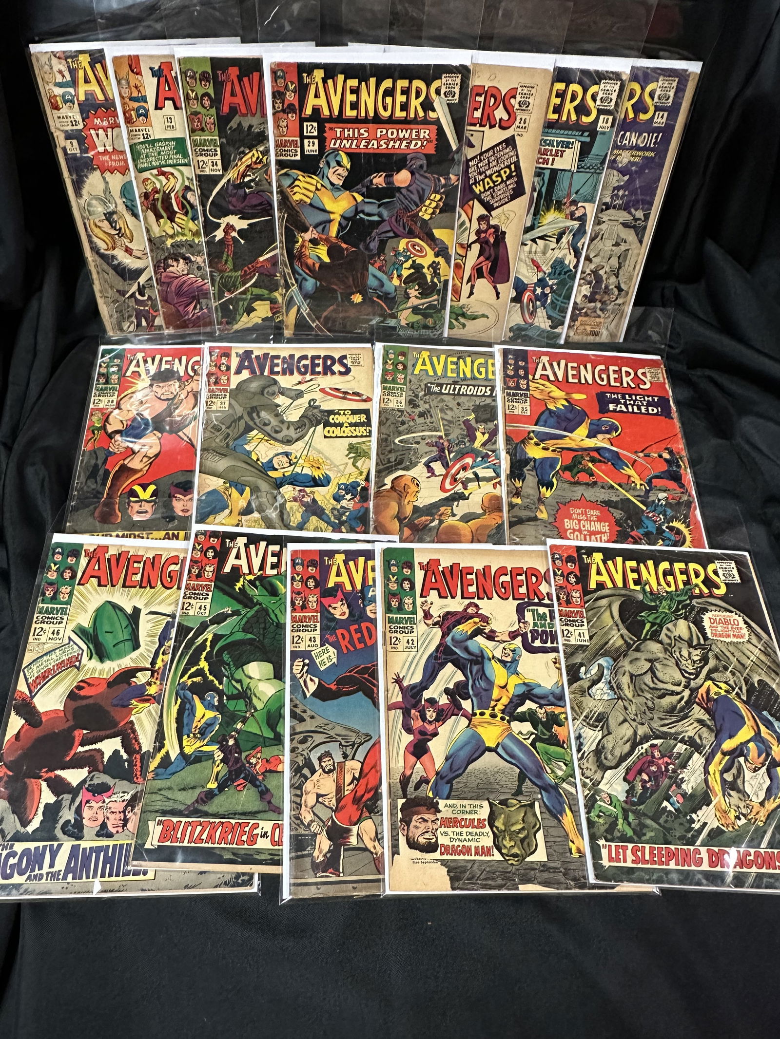 Group of 16 Avengers Comic Books all 12c Issues (1 of 7)