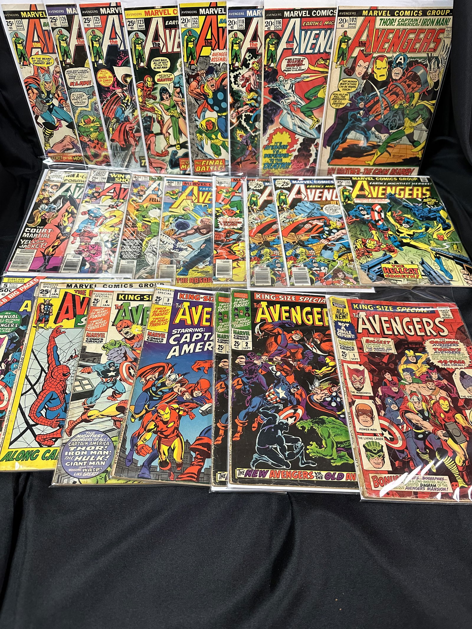 Group of 23 Avengers Comic Books Including Annuals (1 of 10)