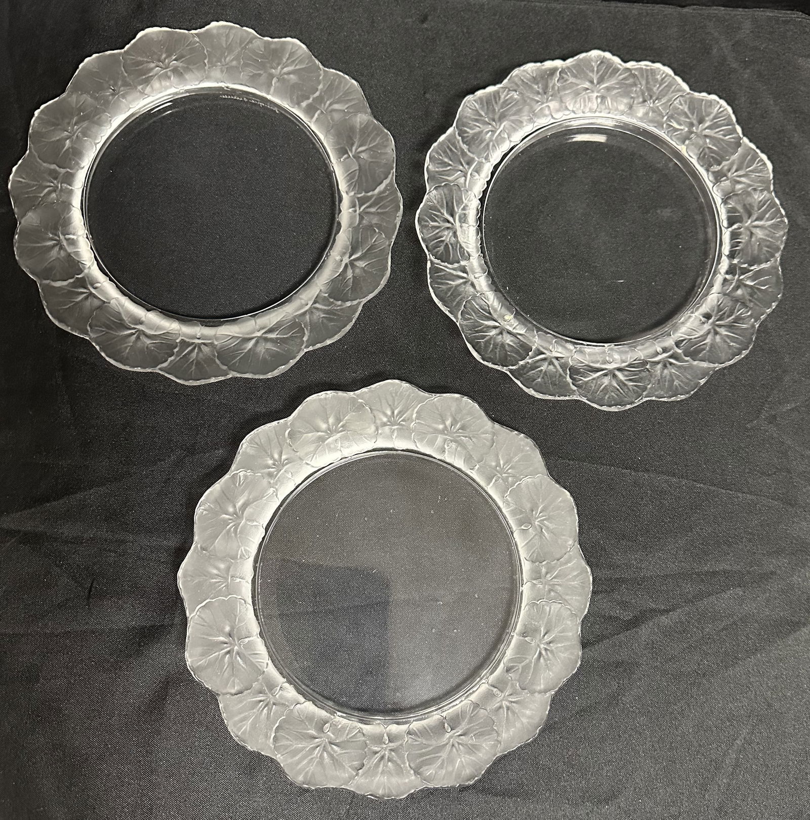 3 LALIQUE Honfleur Geranium Leaf Edge Pattern Crystal Plates (1 of 5)