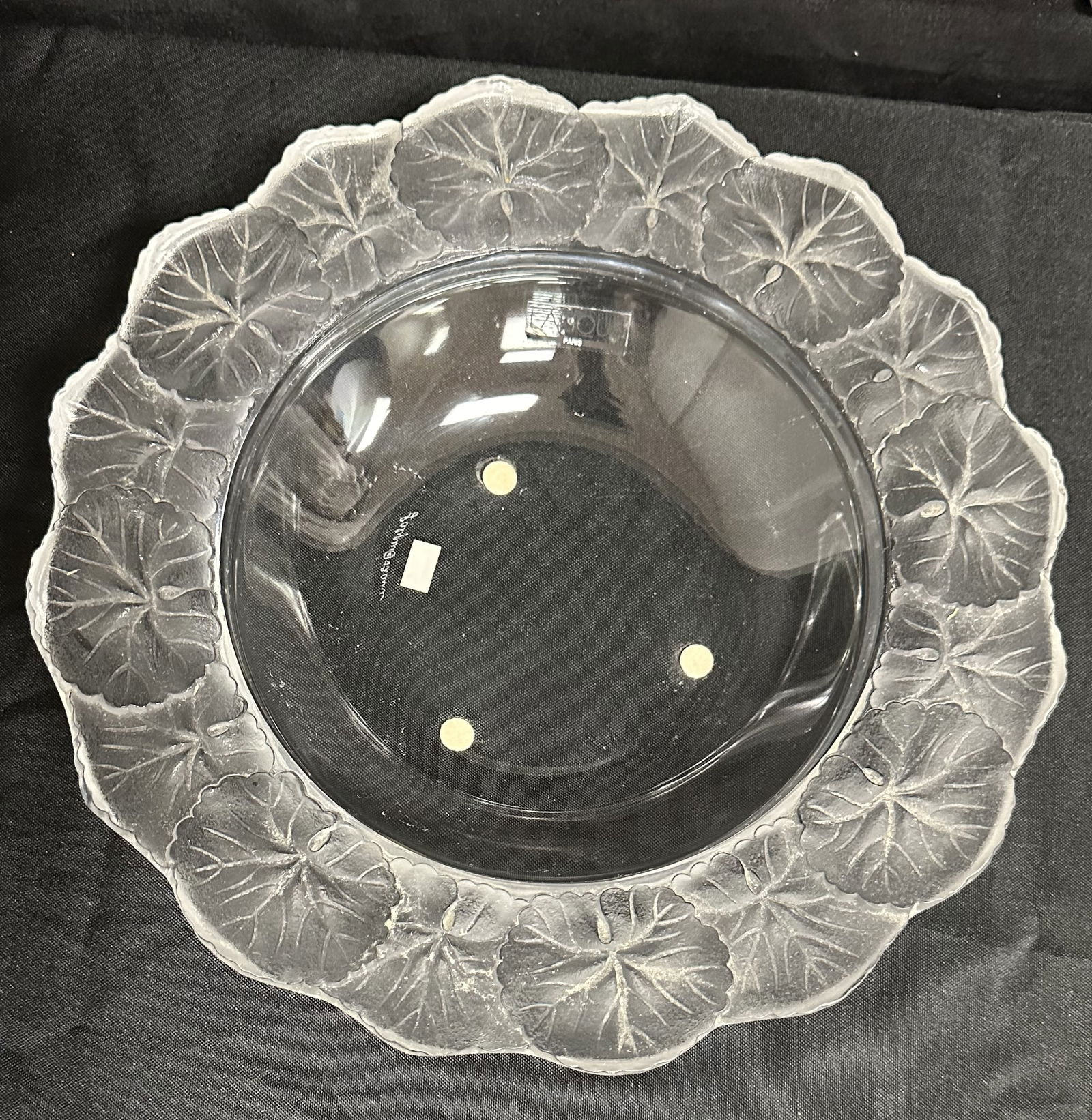 Large LALIQUE Honfleur Geranium Leaf Edge Pattern Crystal Bowl (1 of 6)
