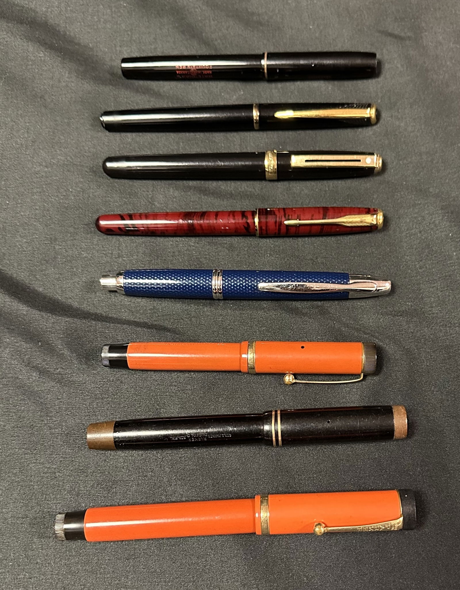 Lot of 8 Writing Instruments Parker/Shaeffer/Waterman (1 of 8)