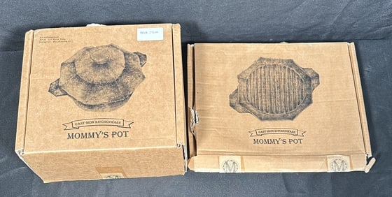 Cast Iron Mommy's Pot Lot 1