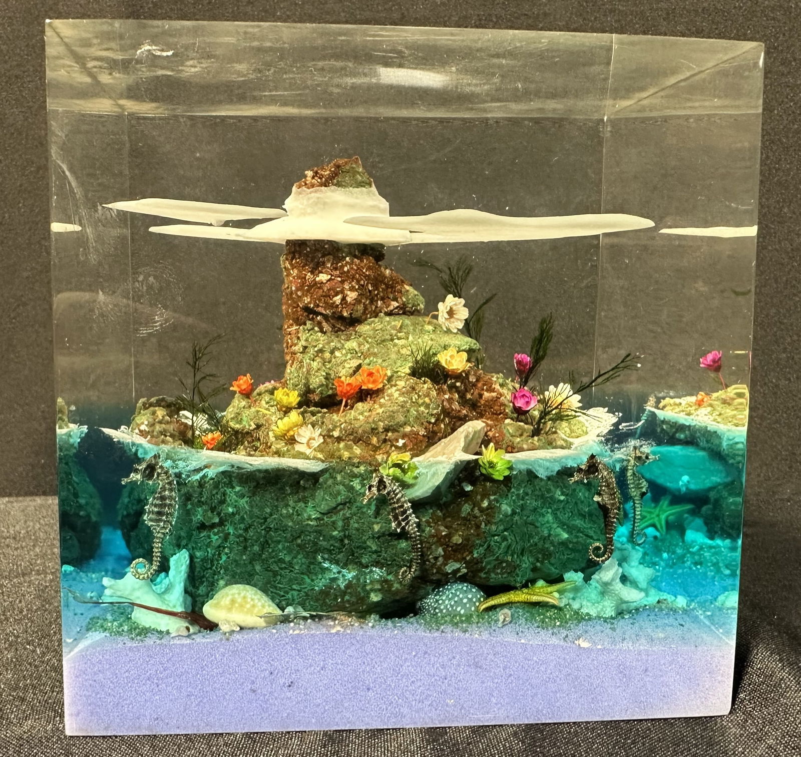 Huge Vintage 1970s Lucite Paperweight 3D Island: Vintage 1970s Lucite Paperweight 3D Island Vintage 1970s lucite paperwieght depicting a 3D island inside the cube showing both above and below the water line. A line of sea horses below the