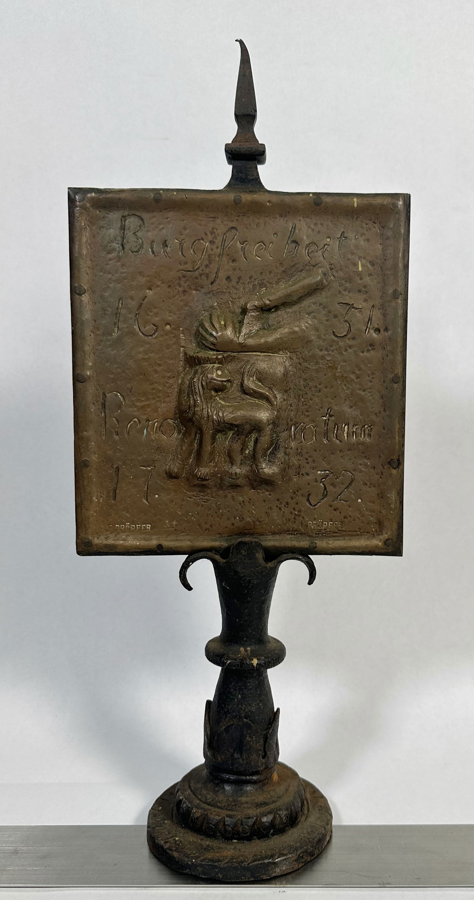 F. Propfer BergFreiHeit 1631 1732 German Town Sign: F. Propfer BergFreiHeit 1631 1732 German Town SignThis is a cast iron sign with what appears to be an old copper engraved plate over the front. The sign appears to be for the town of BergFreiHeit in