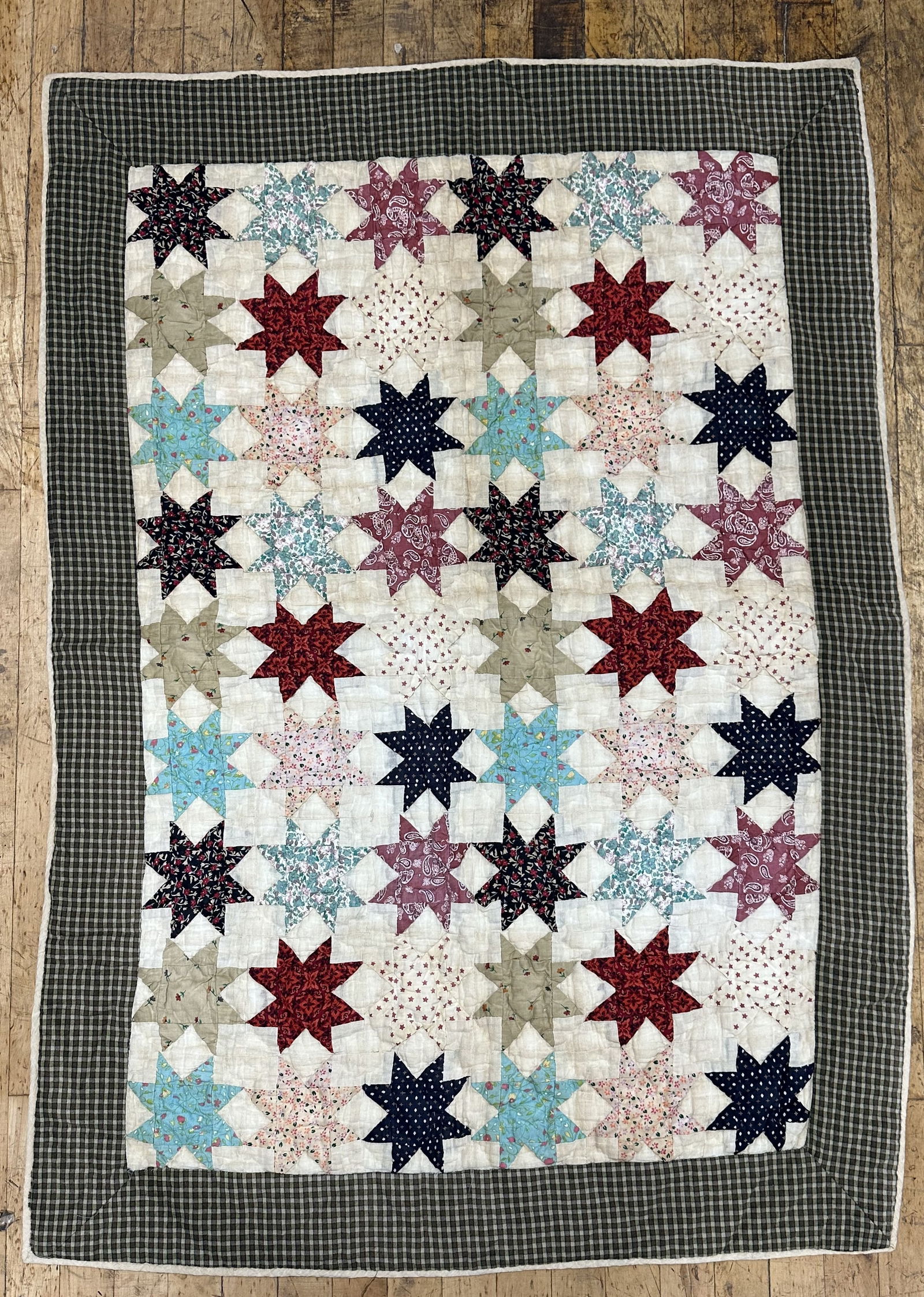 Star Pattern Quilt with black and white border 52 x 36 (1 of 7)