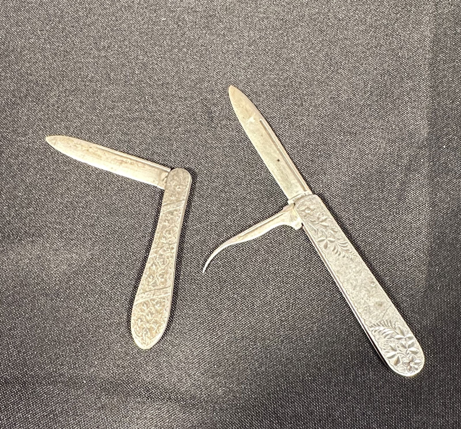 Old US Coin Silver Pocket/Fruit Knives + Sterling Knife 2 (1 of 6)