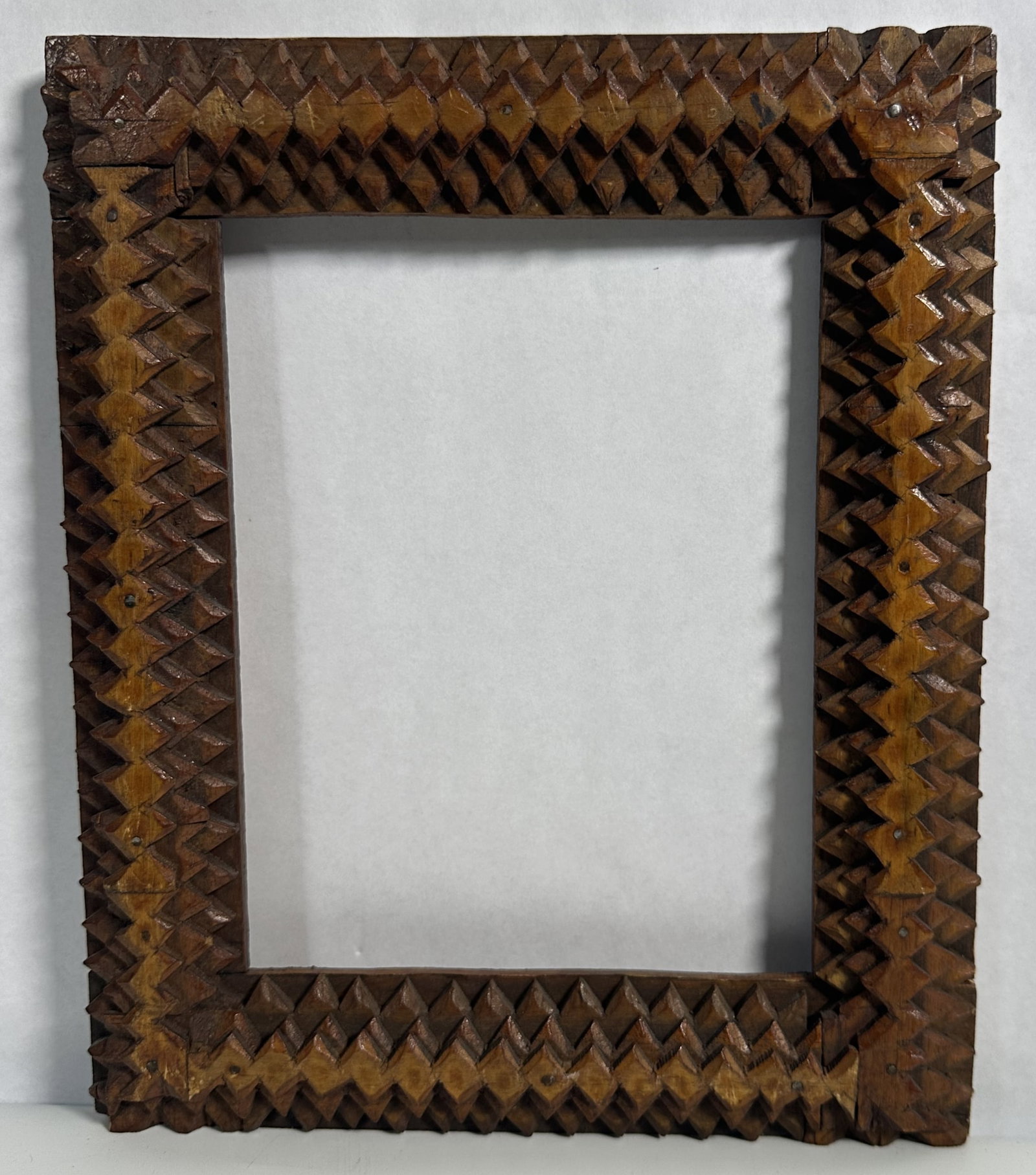 RR Antqiue Tramp Art Frame (1 of 8)