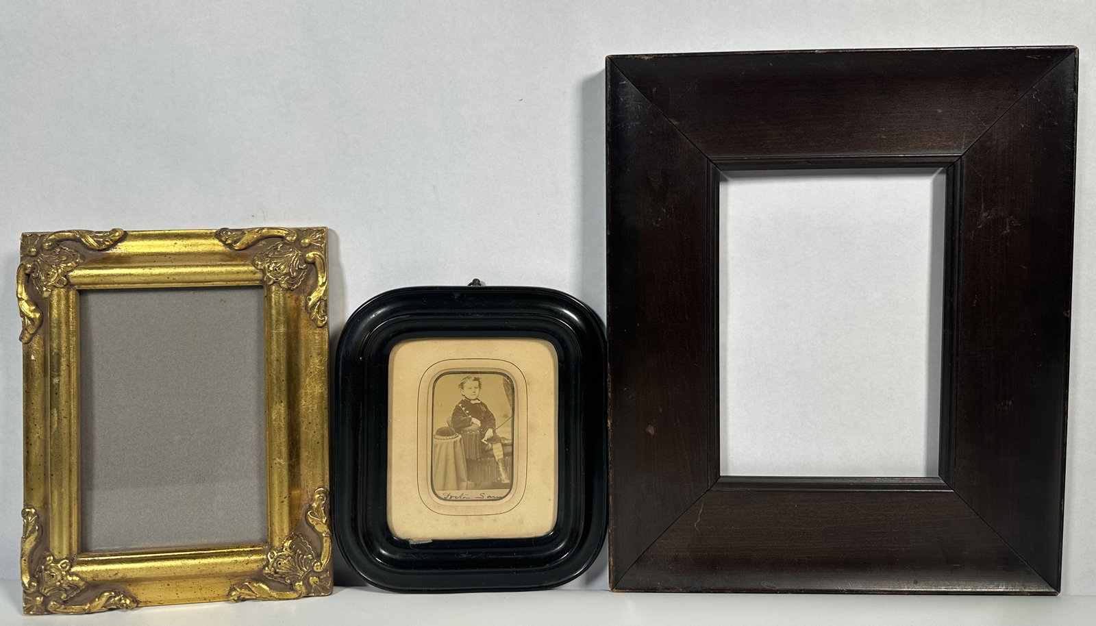 RR Three Antique Picture Frames (1 of 7)
