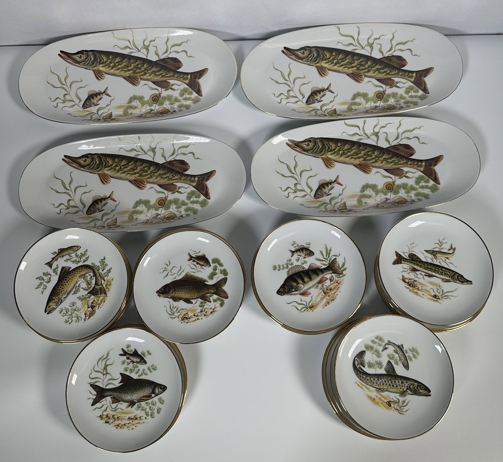 Vintage Naaman Porcelain Fish Serving Set 4 Serving Dishes 12 Plates (1 of 8)