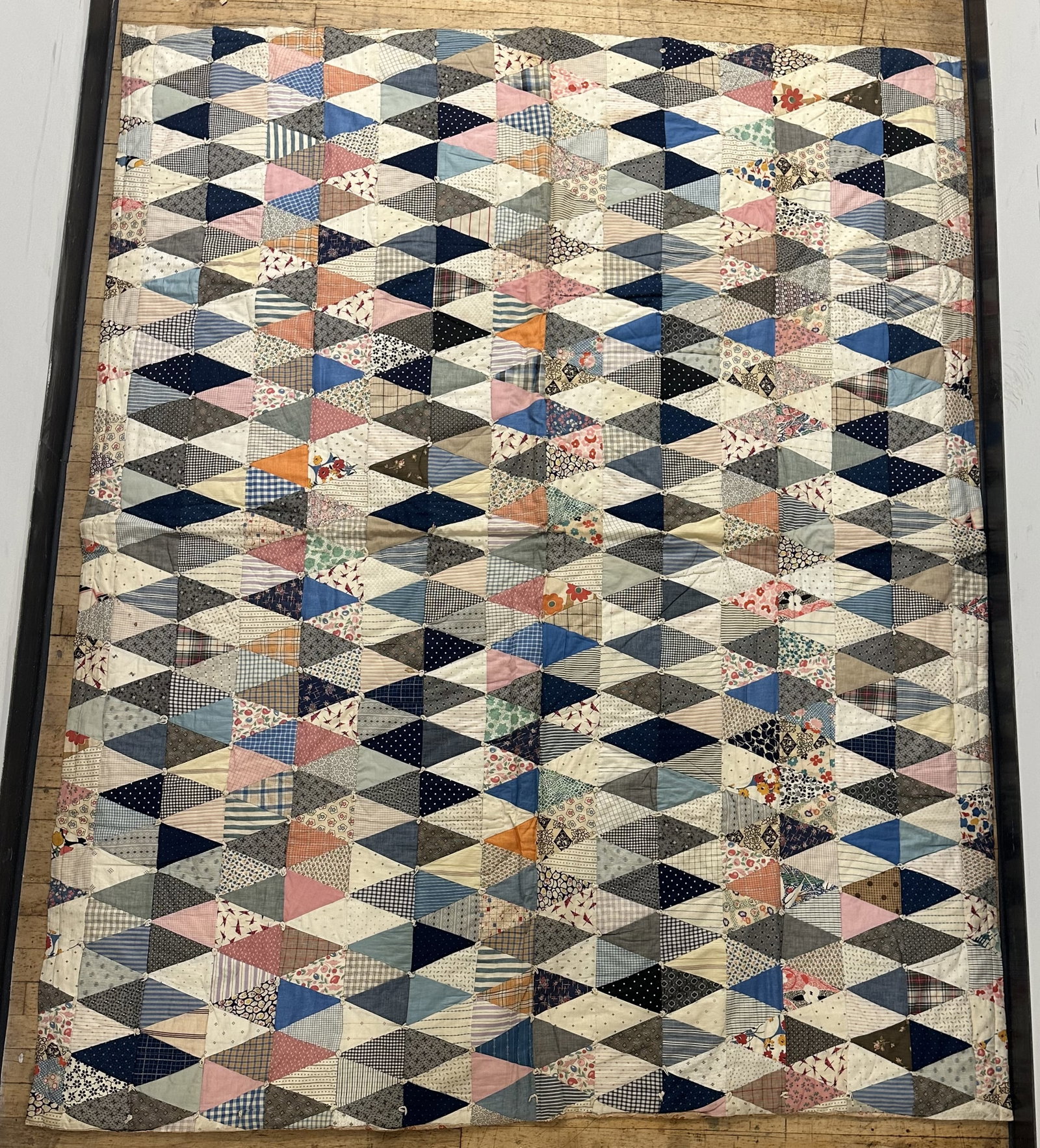 Vintage Thousand Pyramid Quilt 86 x 68 (1 of 10)