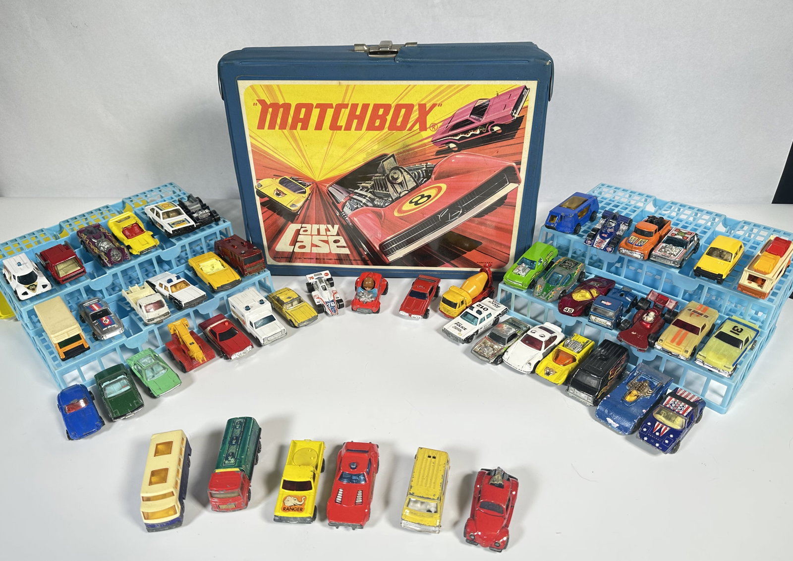 Matchbox Carry Case with 48 Assorted Vehicles (1 of 7)
