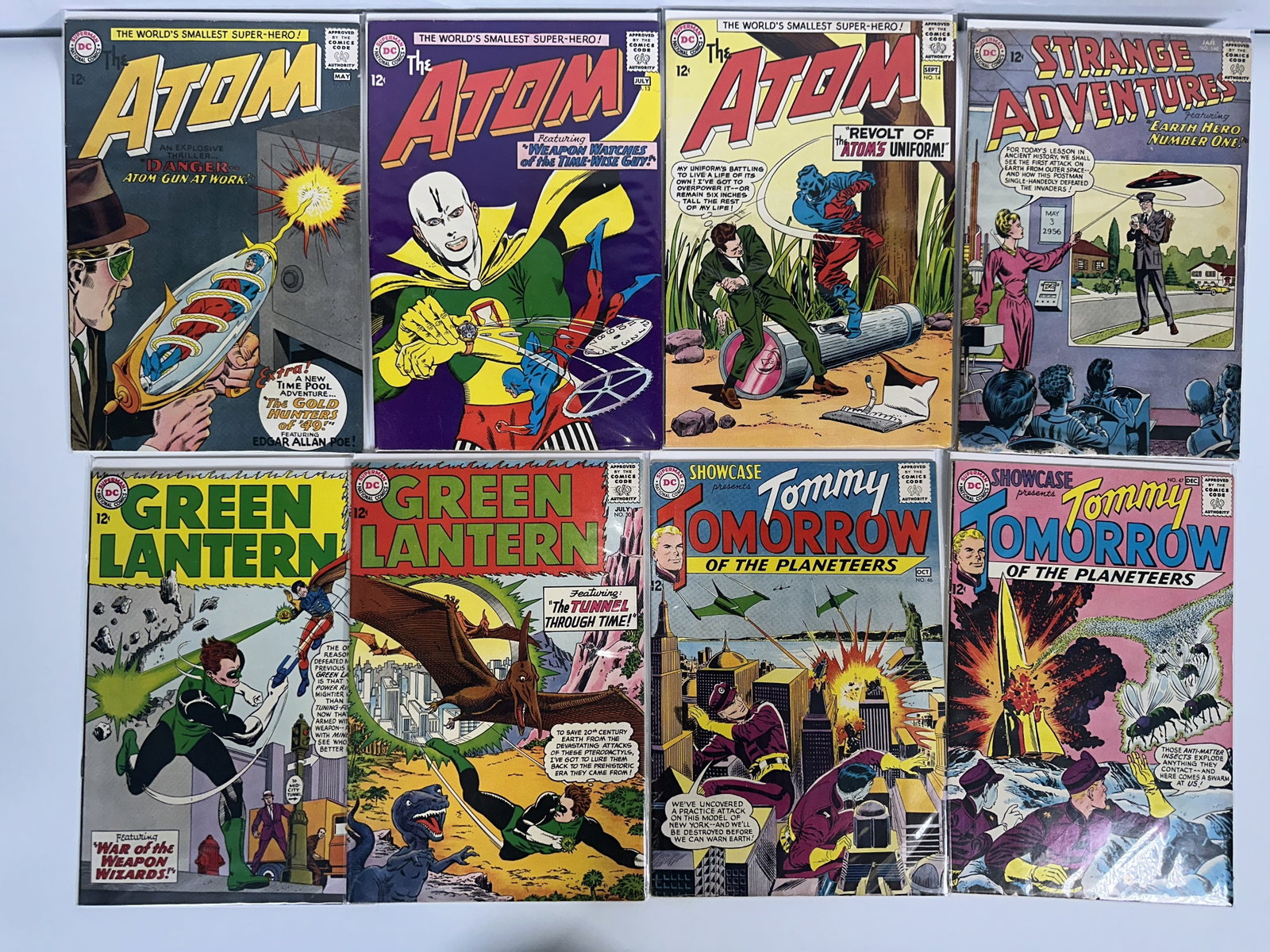 Eight DC 12c Comic Books Atom Green Lantern (1 of 3)
