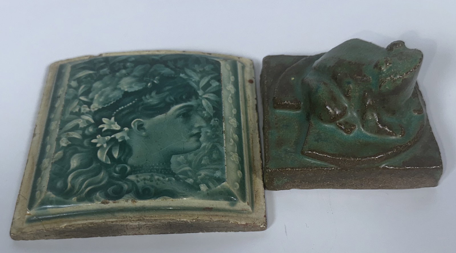 Two Art nouveau Tiles - Figural Frog Tile (1 of 9)