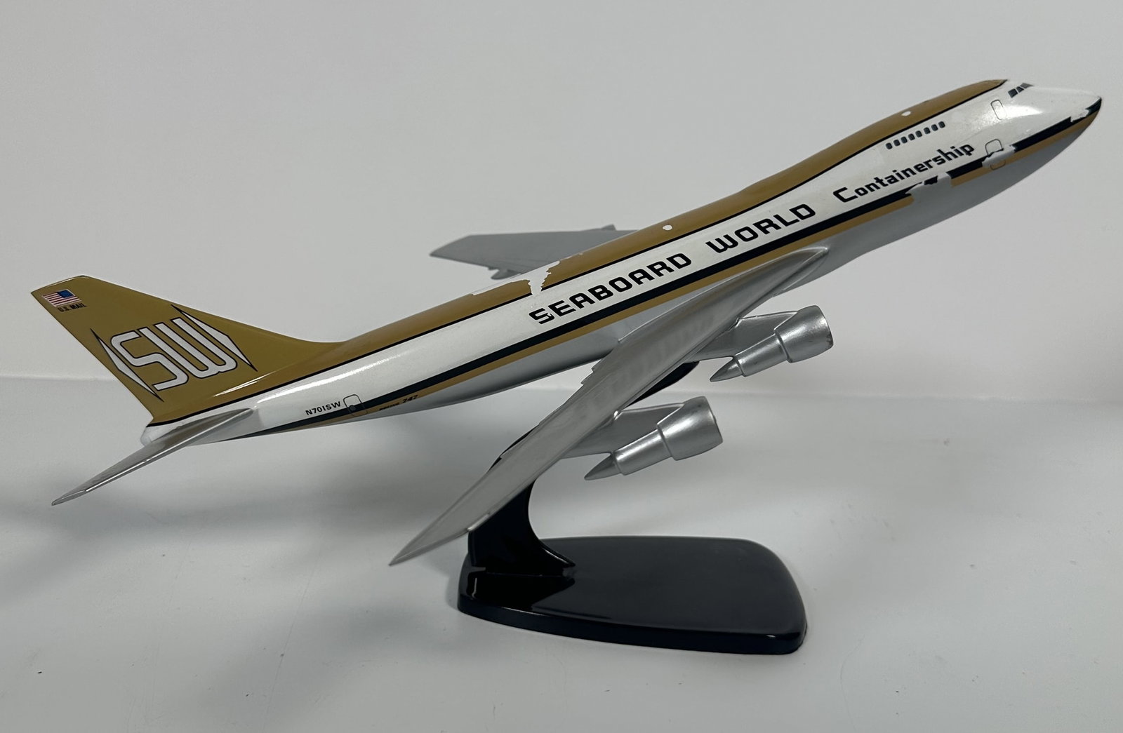 Seaboard World Containership Metal Airplane Model (1 of 7)