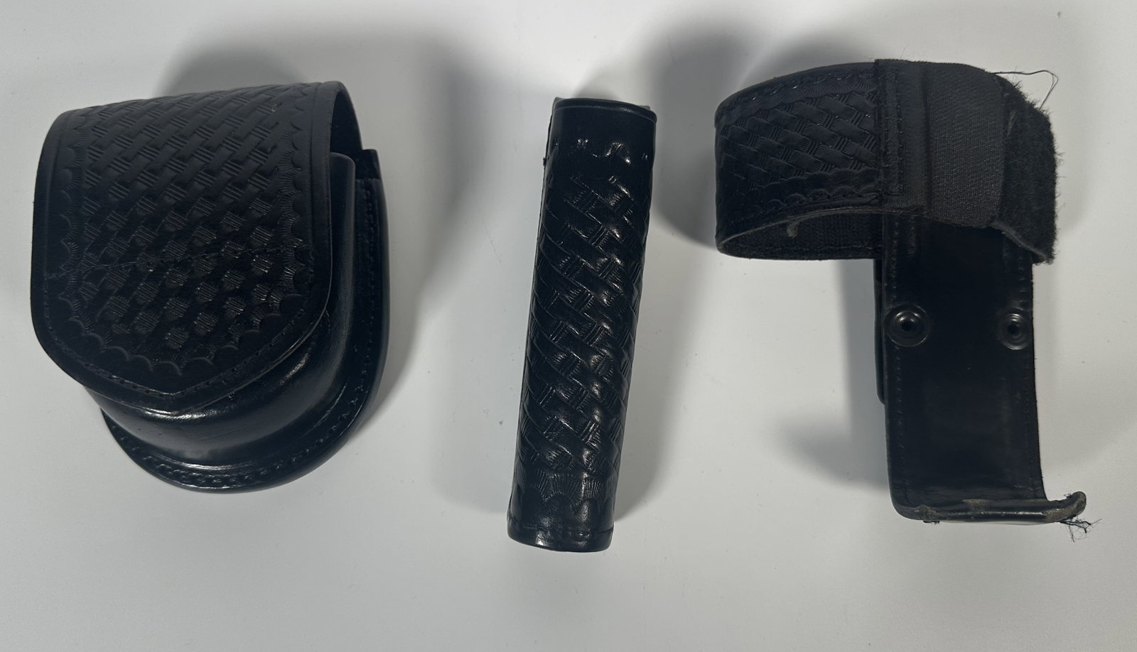 Thick Cross Hatch Pattern Leather Belt Clips, Holster (1 of 6)