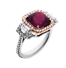 3 Stone Ring with Cushion Cut 4.55ct Red Garnet