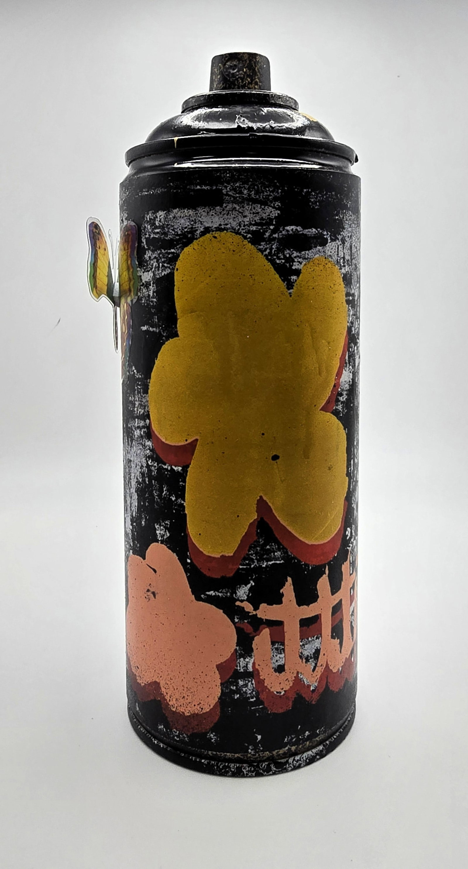 Bold Blossom (TZ-16) – 7"x2.6" – TedyZet – Original painting on Spray Paint Can: Empty Spray Can ArtworkApprox. 7 x 2.6 inches (approx. 18 x 6.5 cm)Mixed media: spray paints, marker, ink on recycled spray paint canSigned by the artist on the front and bottomYear: 2025Comes with Ce