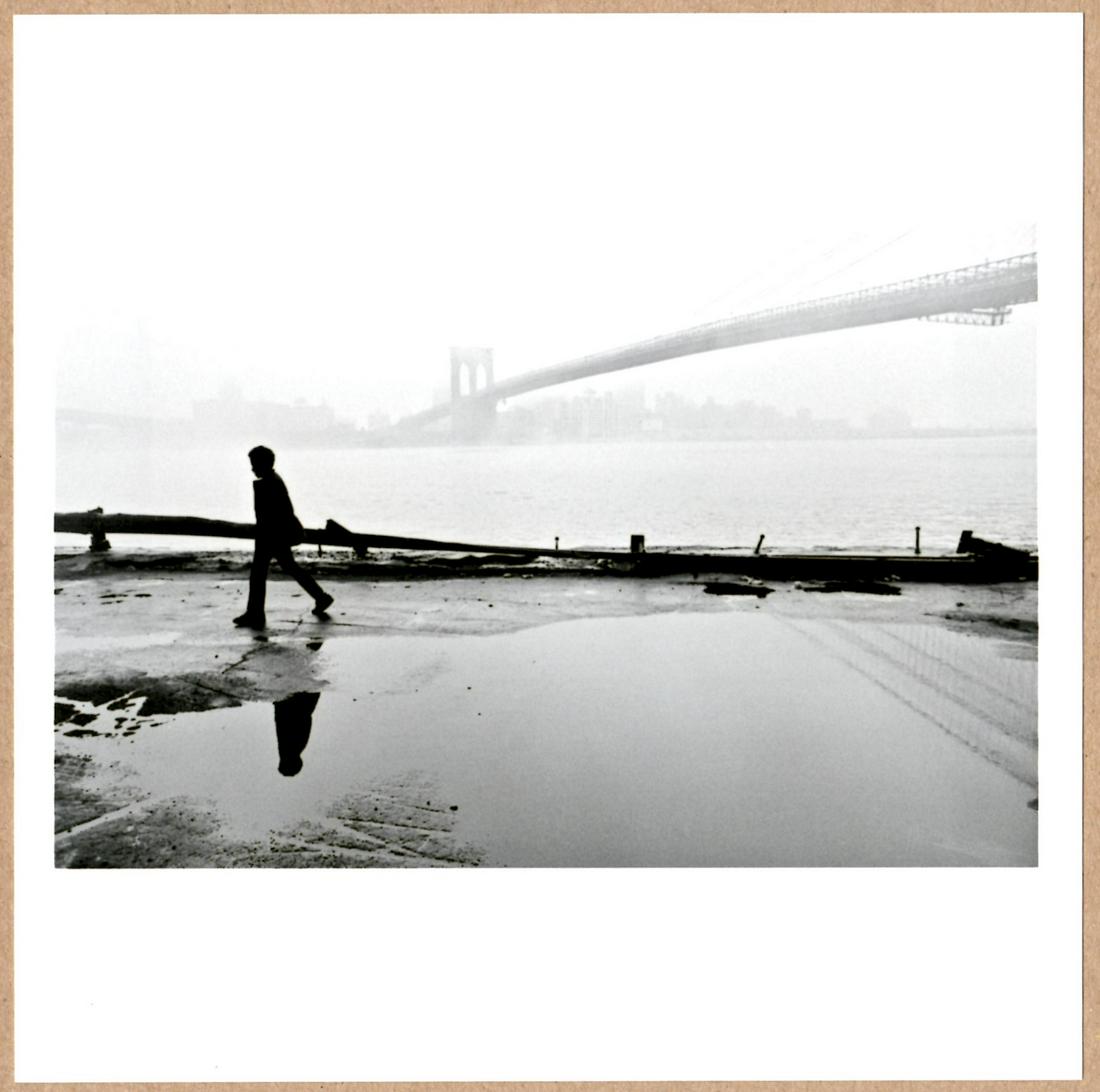 SIGNED - FERDINANDO SCIANNA BROOKLYN BRIDGE IN FOG NEW YORK 6"x6" MAGNUM PRINT. (1 of 2)