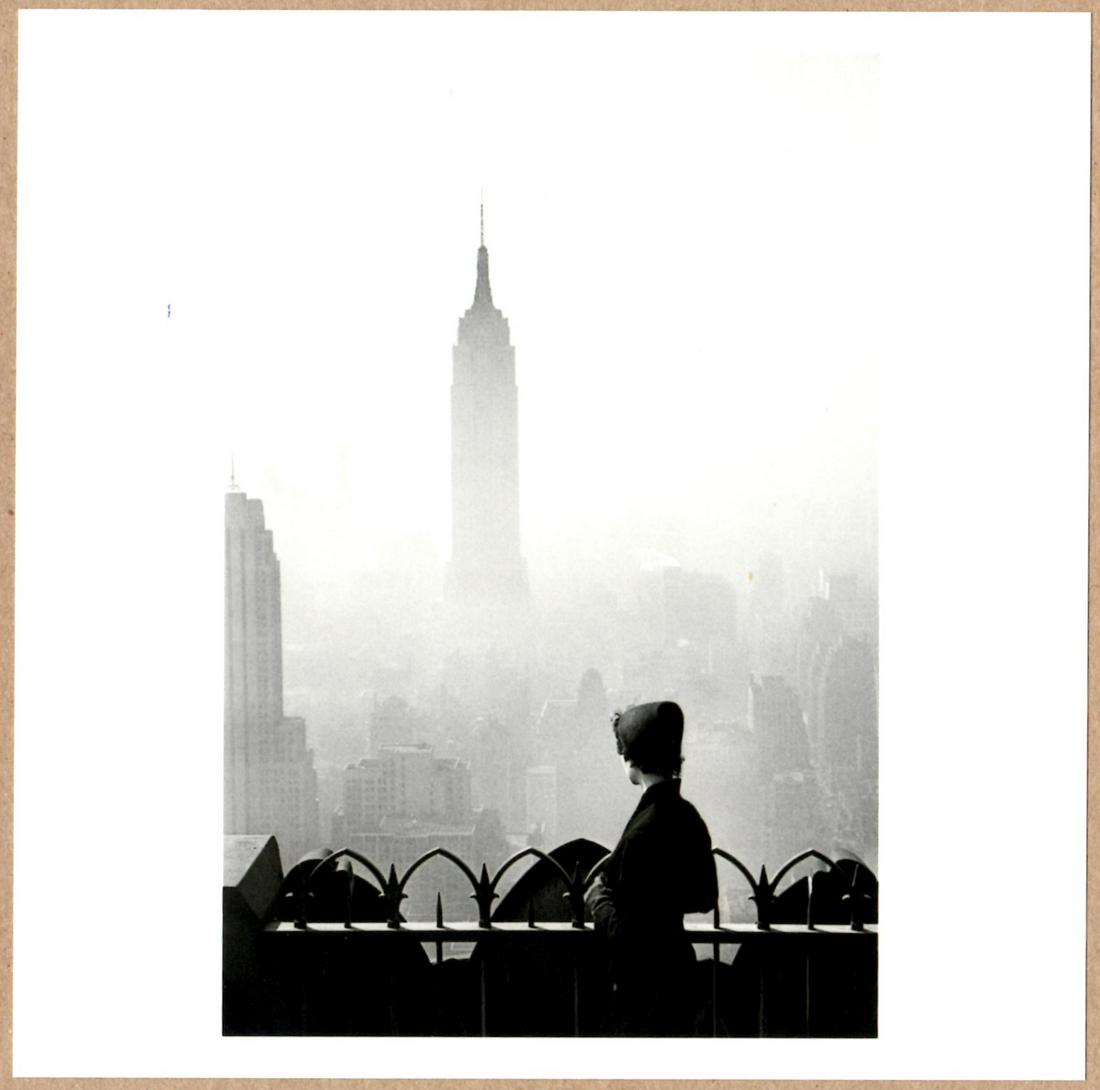 STAMP SIGNED - ELLIOTT ERWITT, EMPIRE STATE BUILDING, NEW YORK CITY, 1955 LTD 6" x 6" MAGNUM PRINT. (1 of 2)