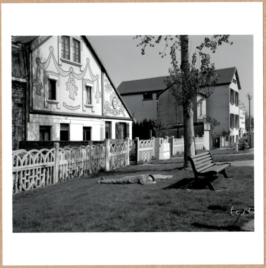 SIGNED - PETER MARLOW - NOTHING TO SEE, AMIENS, FRANCE LTD 6" x 6" MAGNUM ARCHIVAL PRINT.: Description: 6"x 6" limited edition Fuji Crystal Archival Matte paper print. Image size is 5.5" on the longest side and the paper size is 6" x 6". The Print is SIGNED by Peter Marlow on the verso.Cond