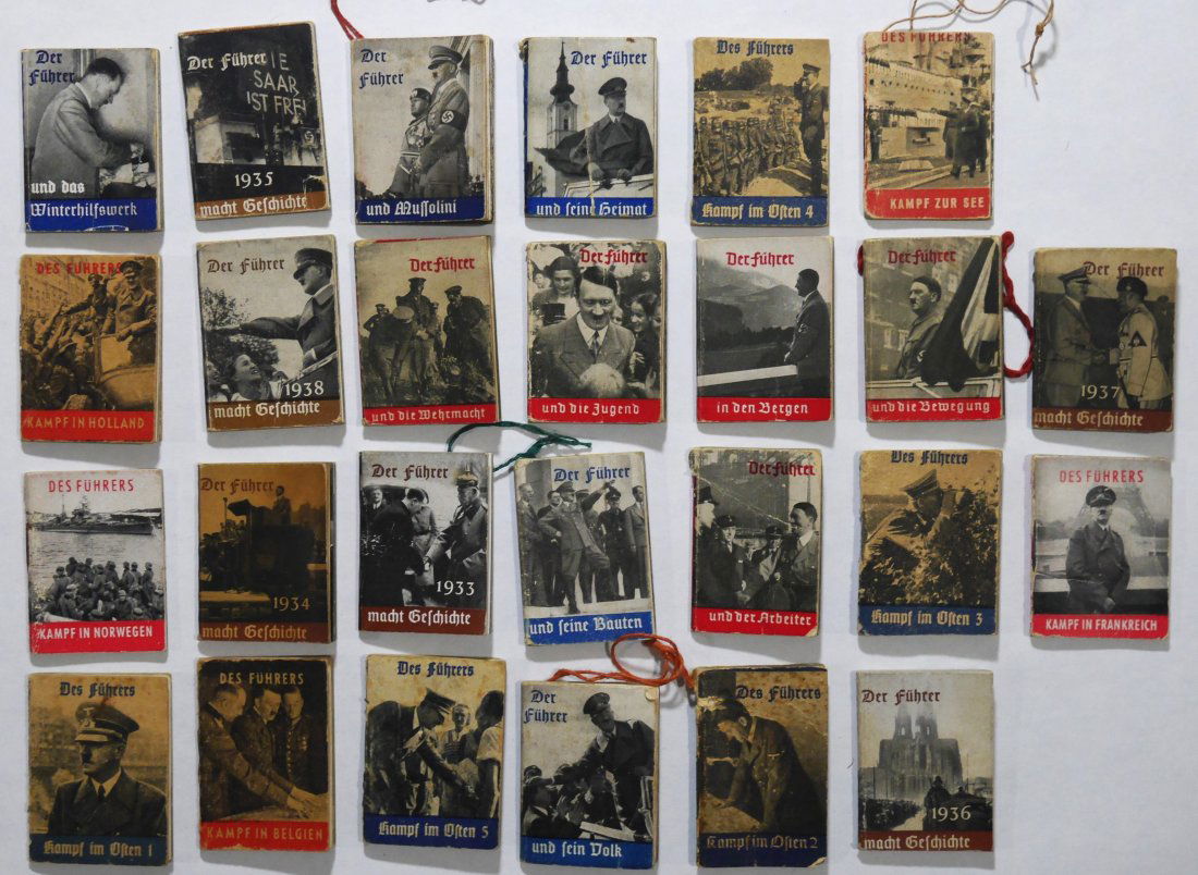 Hoffmann, Heinrich (ed.); Winterhilfswerk-Heftchen (Winter Relief Fund Booklets) [FULL SET OF 26: Heinrich Hoffmann (Ed.): Winterhilfswerk-Heftchen (Winter Relief Fund Booklets). Bild Dokumente Heinrich Hoffmann, Munich, 1937-1941. Der Führer Macht Geschichte (The Führer Makes History). Complete