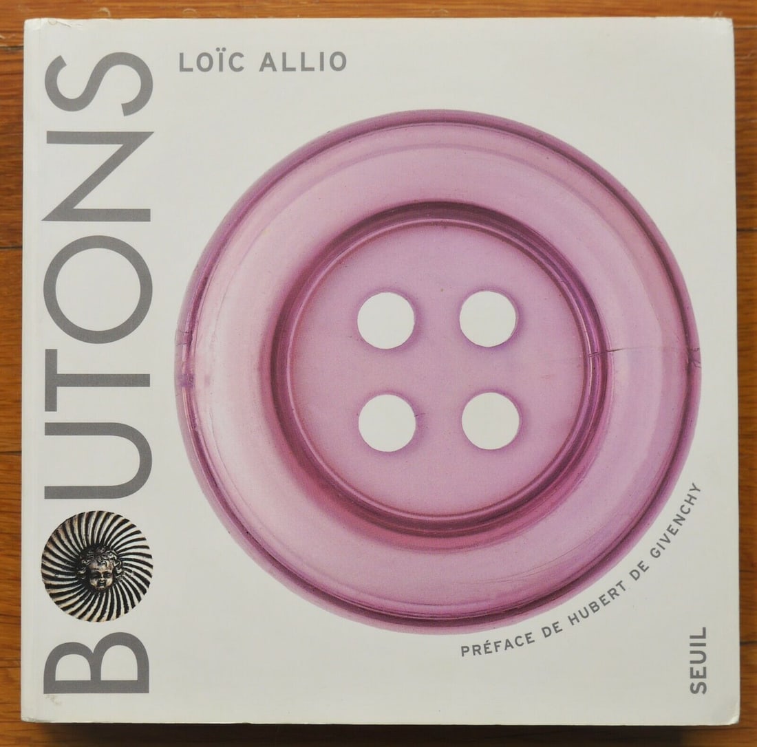 Allio, Loic; De Gevinchy, Hubert; Boutons [2001 1ST EDITION - FINE COPY] (1 of 1)