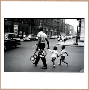 ESTATE STAMPED - LEONARD FREED - HARLEM, NEW YORK, 1963 LTD 6" x 6" MAGNUM PRINT.: Description: 6"x 6" limited edition Fuji Crystal Archival Matte paper print. Image size is 5.5" on the longest side and the paper size is 6" x 6". The Print is ESTATE STAMPED on the verso.Condition: B