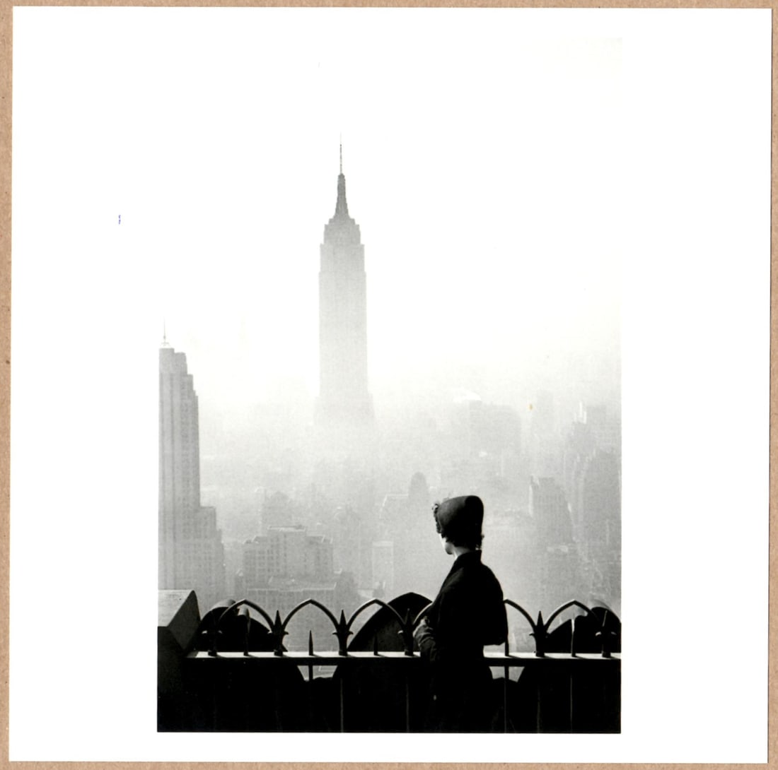 STAMP SIGNED - ELLIOTT ERWITT, EMPIRE STATE BUILDING, NEW YORK CITY, 1955 LTD 6" x 6" MAGNUM PRINT. (1 of 2)