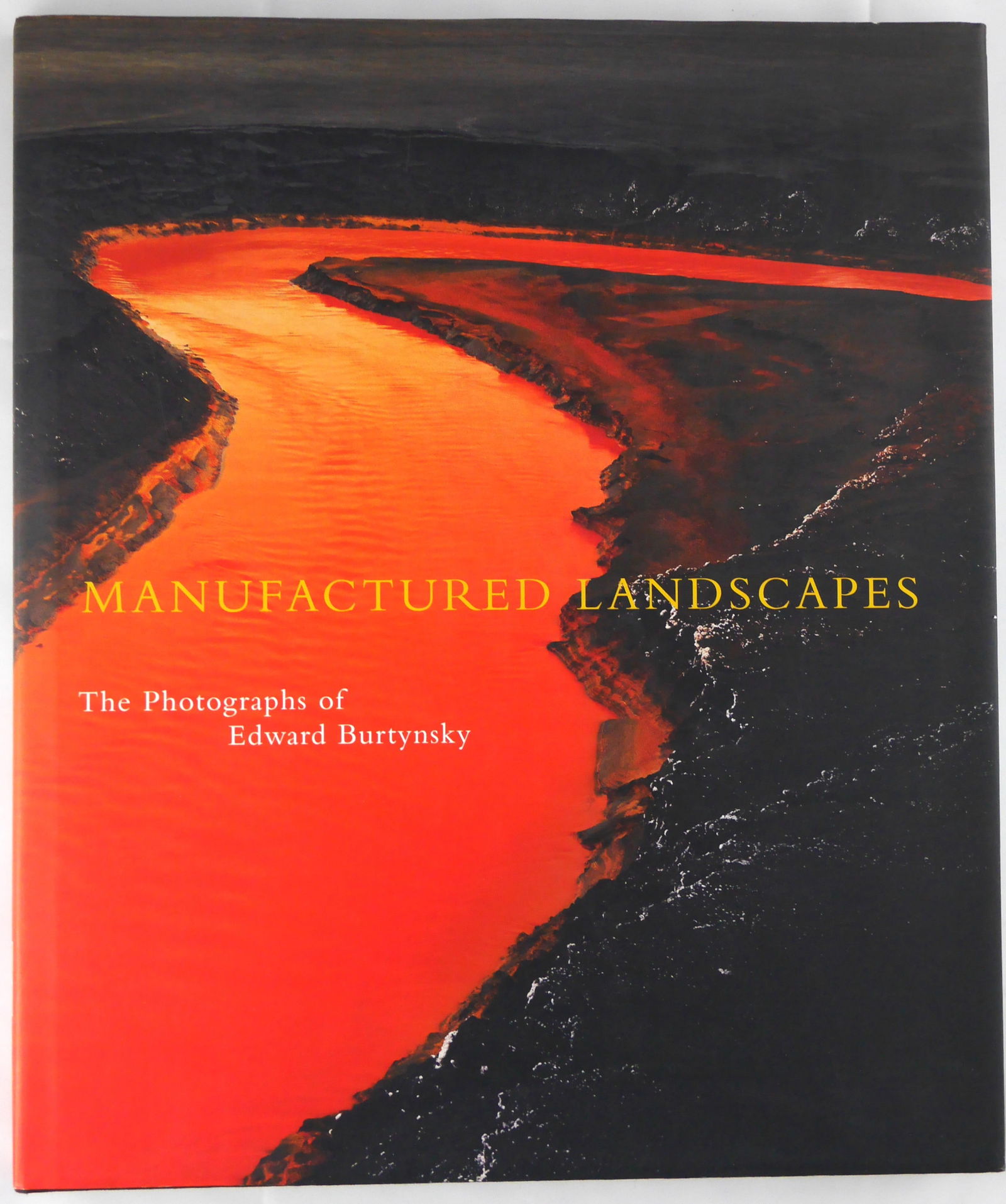 Burtynsky, Edward [SIGNED ASSOCIATION COPY]; MANUFACTURED LANDSCAPES  2006 1ST EDITION - FINE (1 of 7)