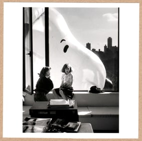 ESTATE STAMPED - ELLIOTT ERWITT SNOOPY, MACY'S PARADE BALLOON, NEW YORK CITY, 1988 6" x 6" PHOTO